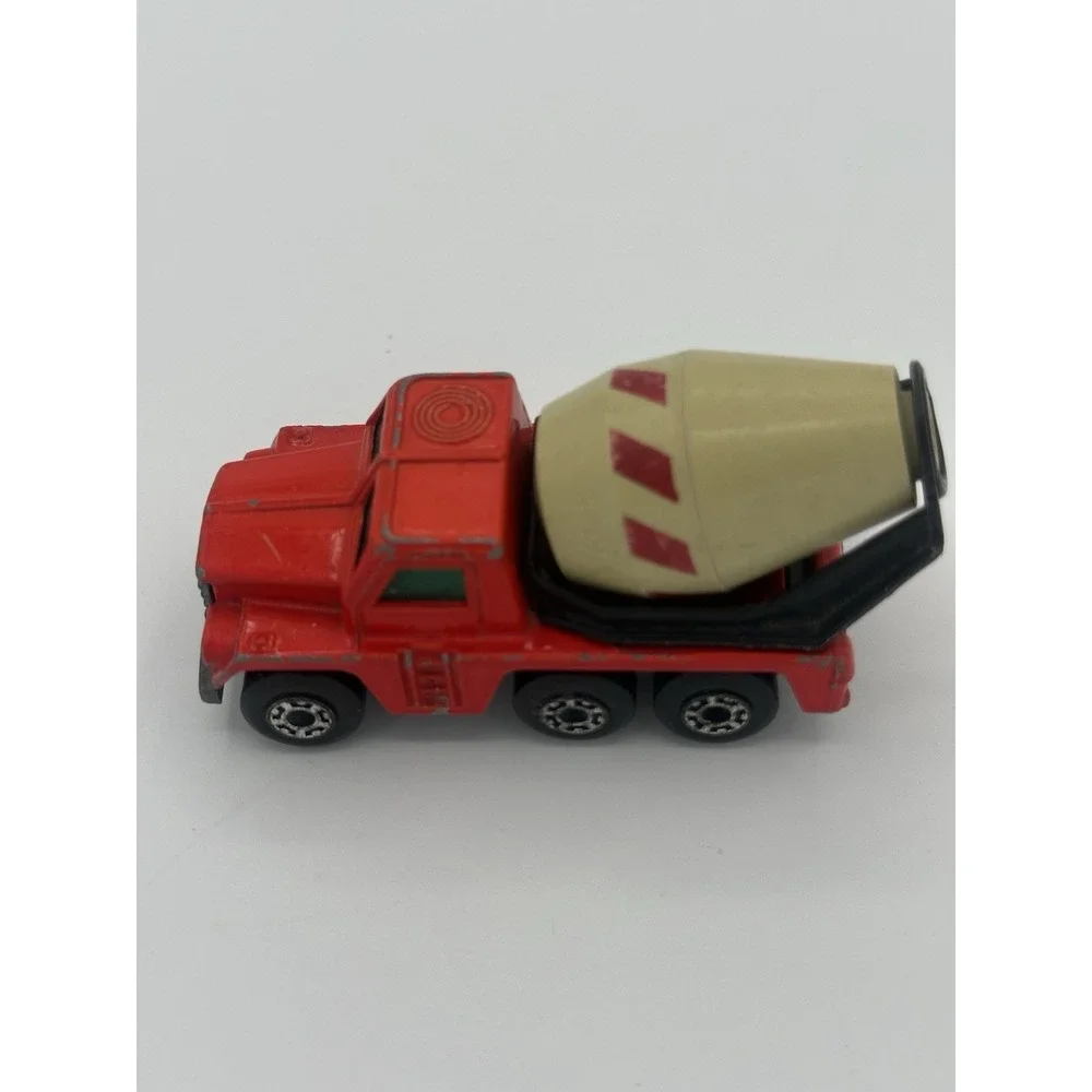 Matchbox Lesney Superfast SF19 Cement Truck- GRAY BARREL, red stripes, loose